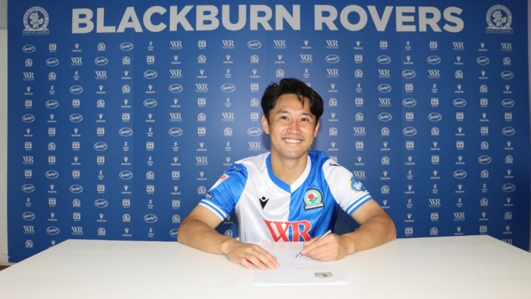 开云体育APP下载-布莱克本签下日本国脚森下龙矢，三年合约从华沙莱吉亚转会