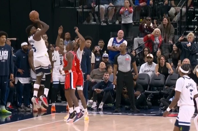 开云体育官网-芬奇让你传？华子谈夹击中强投：我告诉他“你不想 你想让我投”